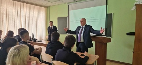 Встреча студентов с представителями Управления «Сургутнефтепромхим»